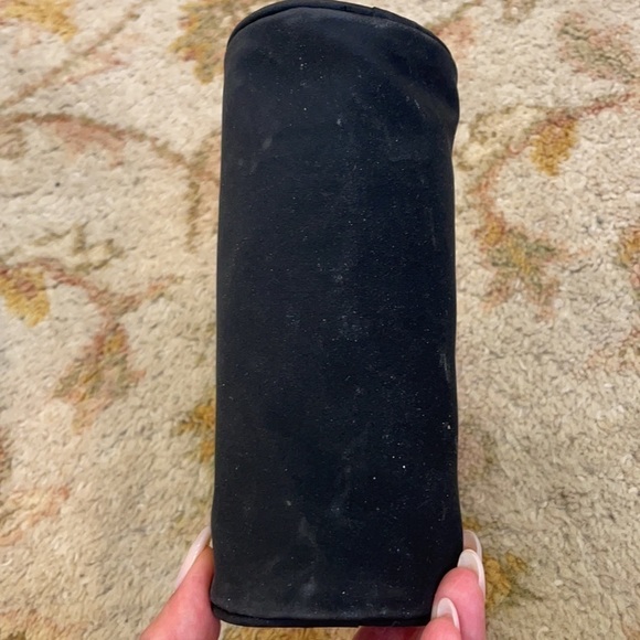 Bobbi Brown Black Zippered Cosmetics Case - Picture 3 of 4